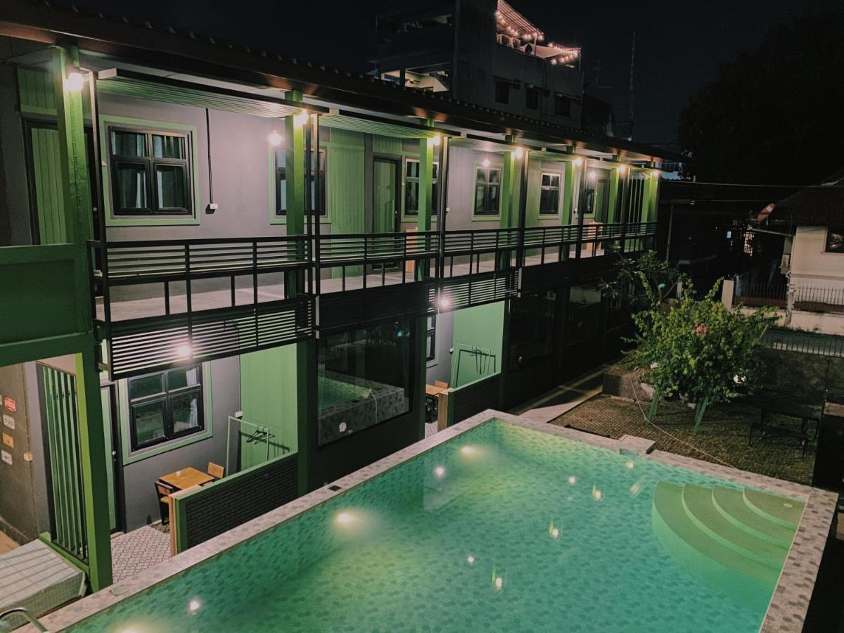 Chiangmai Moli Inn (Adults Only) Chiang Mai Exteriör bild