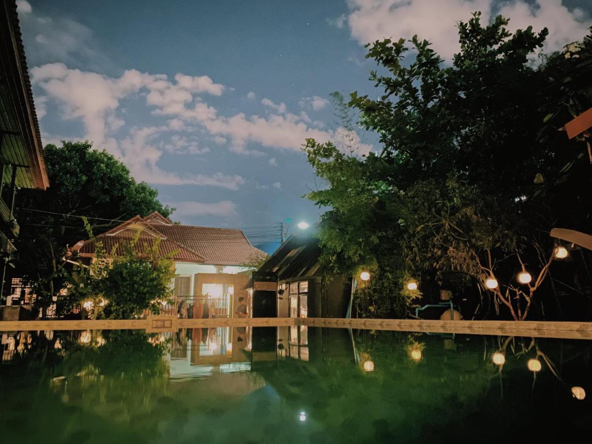 Chiangmai Moli Inn (Adults Only) Chiang Mai Exteriör bild